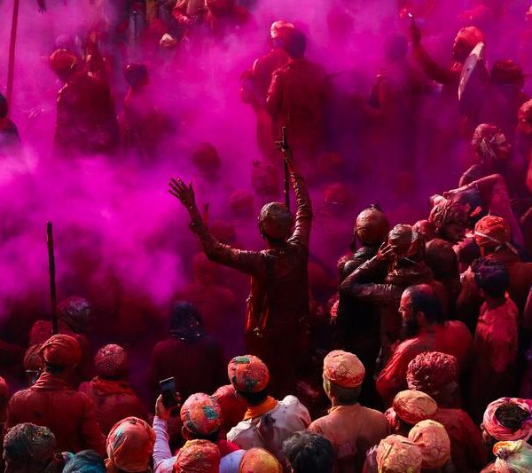 trulyindia-Guaranteed Departures-holi-tour